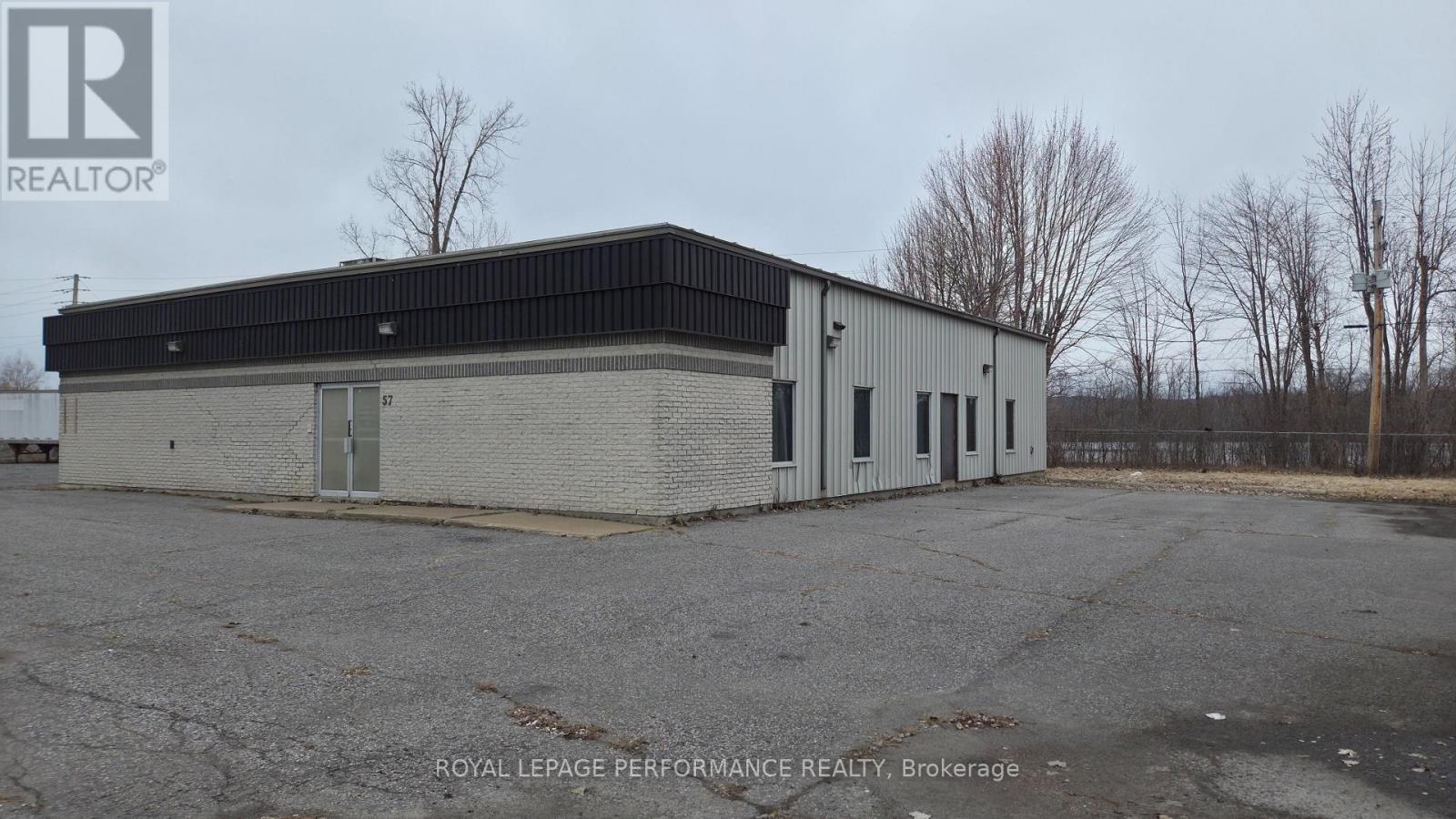 57 MAIN STREET W, Hawkesbury, Ontario