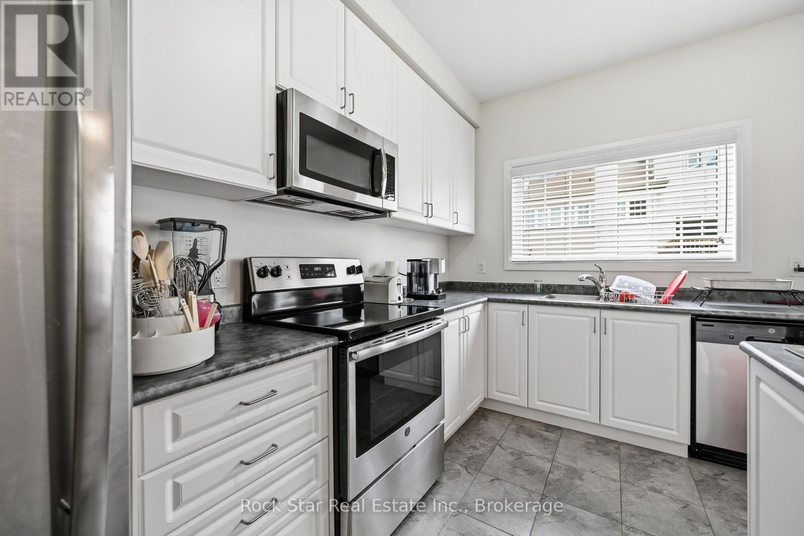 4042 Maitland Street, Lincoln, Ontario  L3J 0R6 - Photo 9 - X12907894