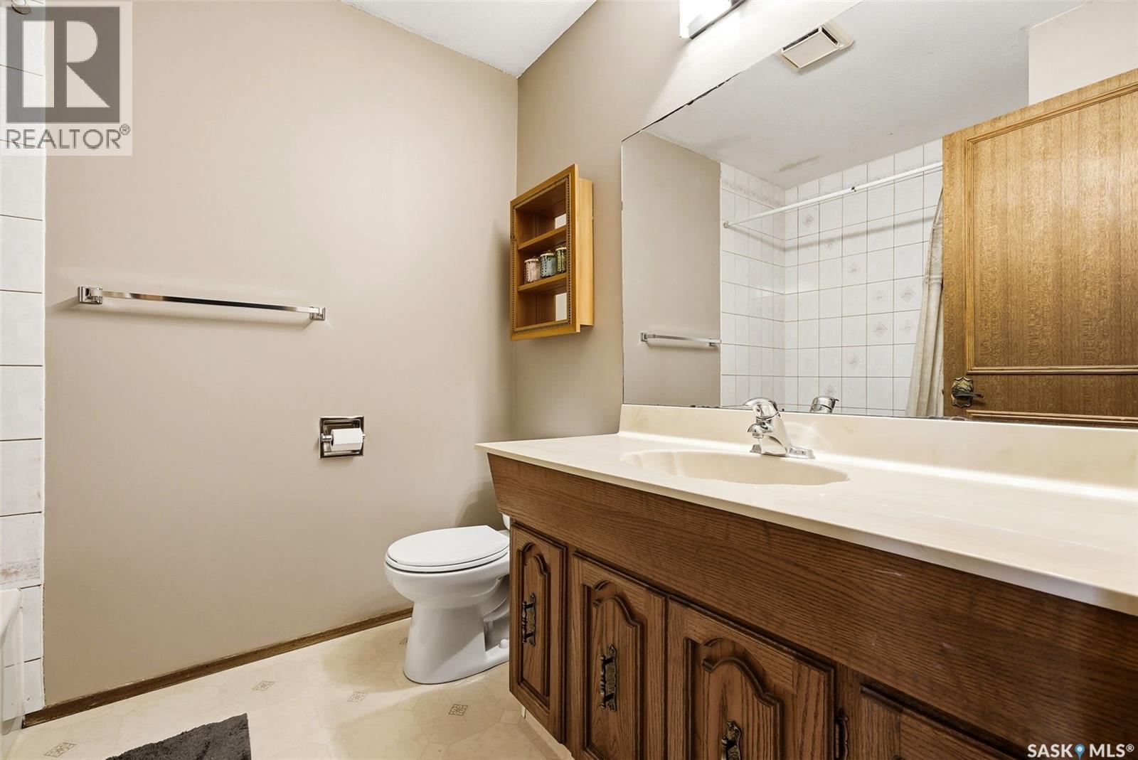 2102 Cunning Crescent, Regina, Saskatchewan  S4V 0M8 - Photo 22 - SK032459