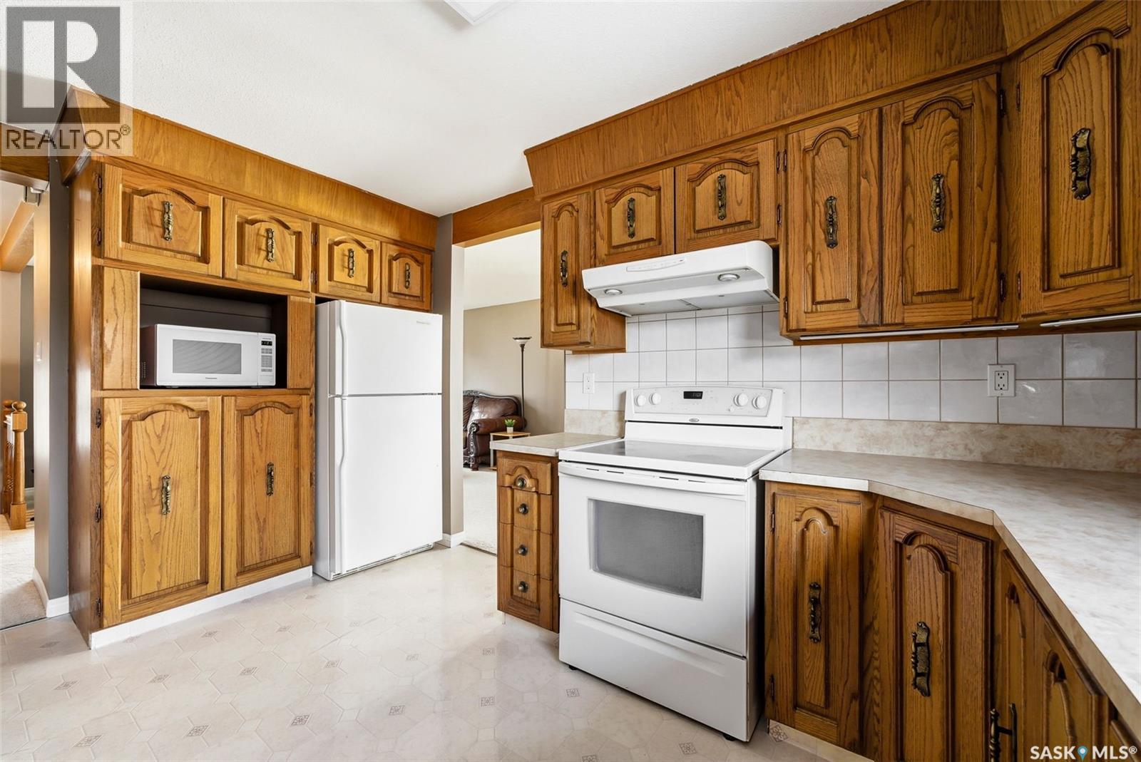 2102 Cunning Crescent, Regina, Saskatchewan  S4V 0M8 - Photo 9 - SK032459