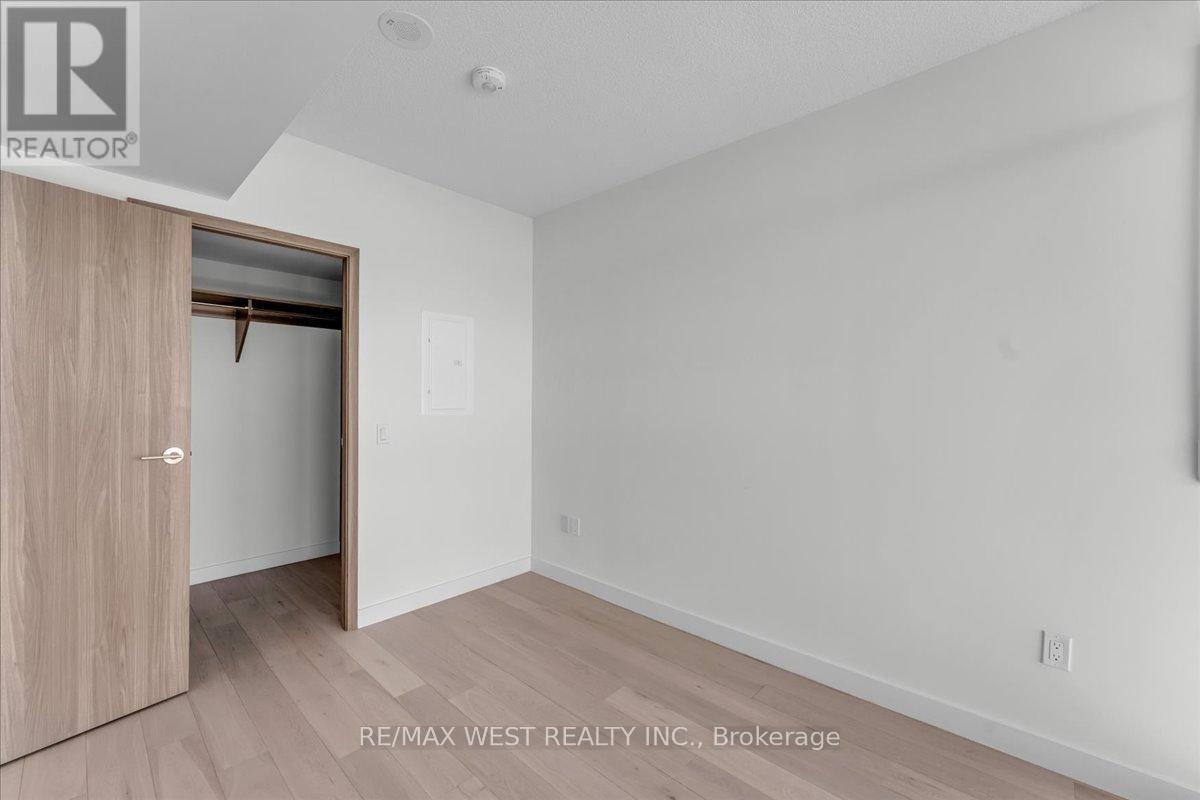 5709 - 1 Concord Cityplace Way, Toronto, Ontario  M5V 0X3 - Photo 14 - C12982098