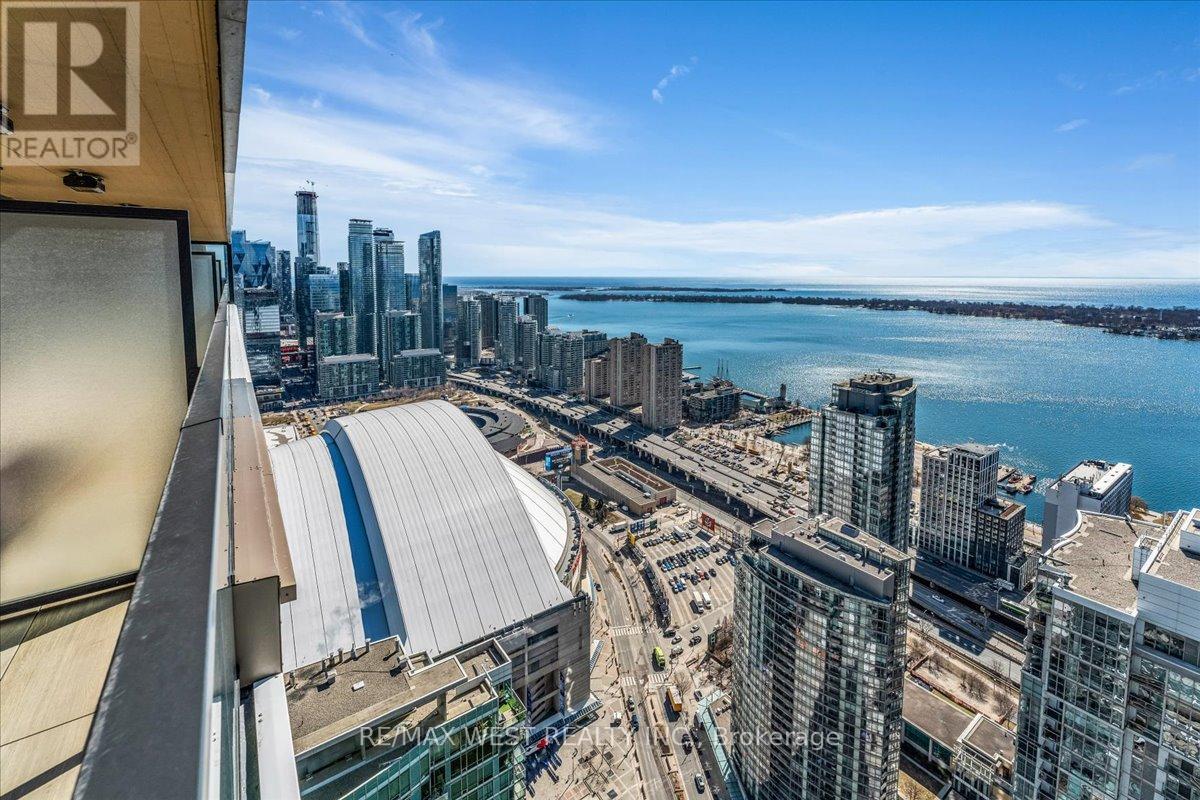 5709 - 1 Concord Cityplace Way, Toronto, Ontario  M5V 0X3 - Photo 18 - C12982098