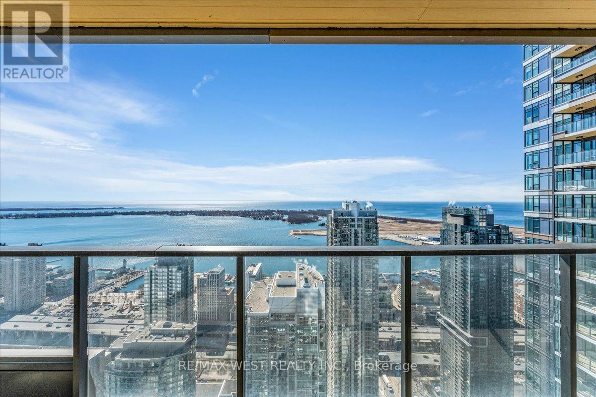 5709 - 1 Concord Cityplace Way, Toronto, Ontario  M5V 0X3 - Photo 21 - C12982098