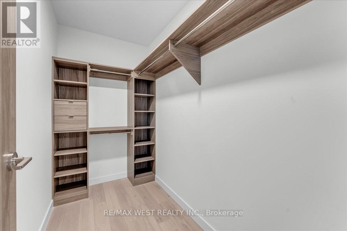 5709 - 1 Concord Cityplace Way, Toronto, Ontario  M5V 0X3 - Photo 27 - C12982098