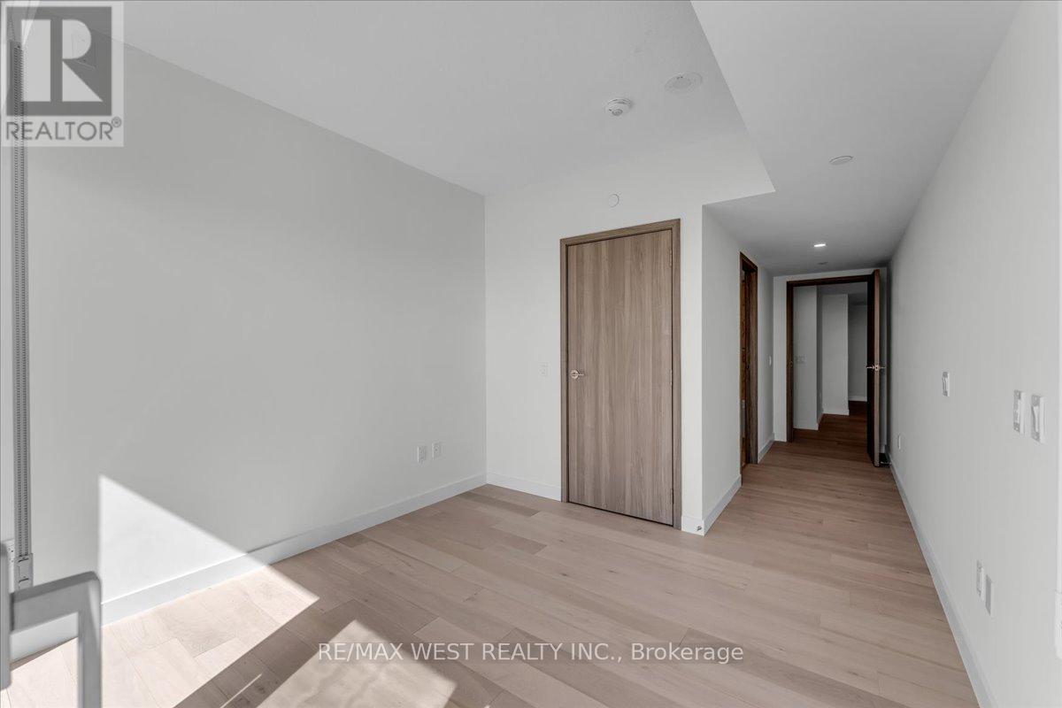 5709 - 1 Concord Cityplace Way, Toronto, Ontario  M5V 0X3 - Photo 34 - C12982098