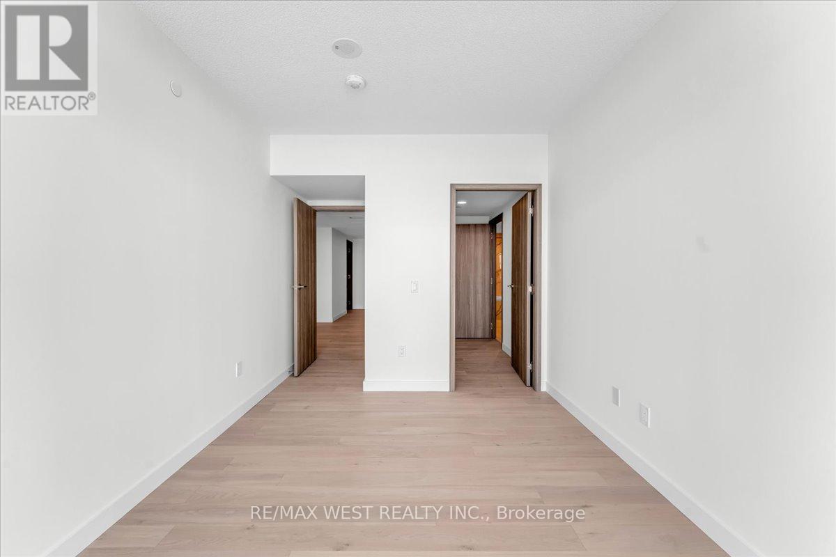 5709 - 1 Concord Cityplace Way, Toronto, Ontario  M5V 0X3 - Photo 38 - C12982098