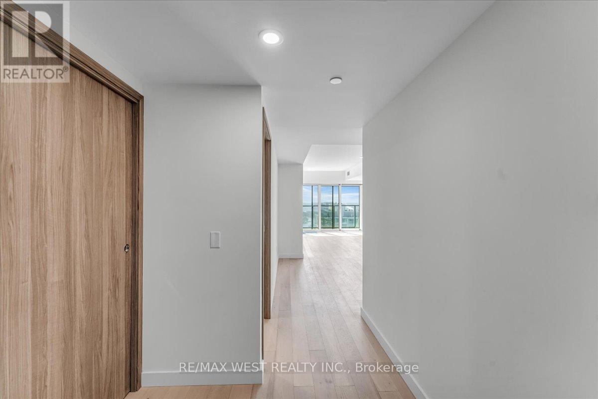 5709 - 1 Concord Cityplace Way, Toronto, Ontario  M5V 0X3 - Photo 4 - C12982098