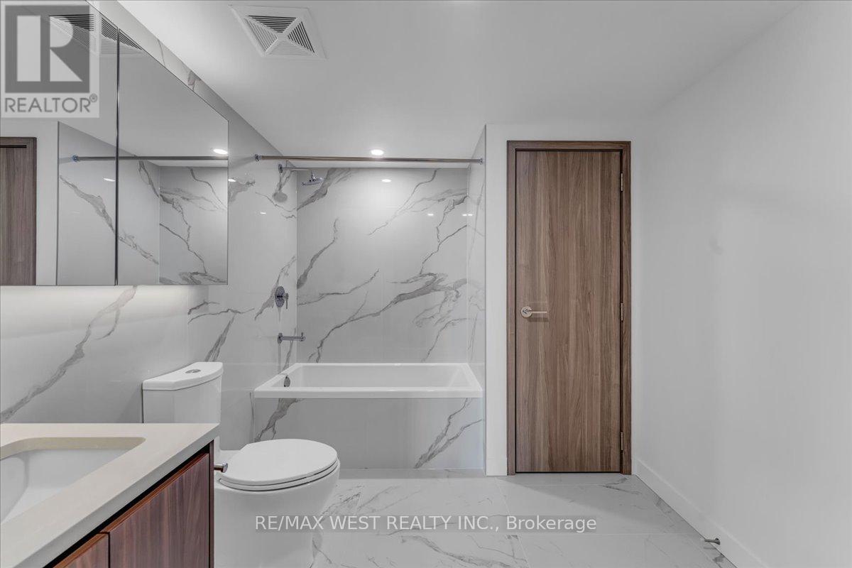 5709 - 1 Concord Cityplace Way, Toronto, Ontario  M5V 0X3 - Photo 41 - C12982098