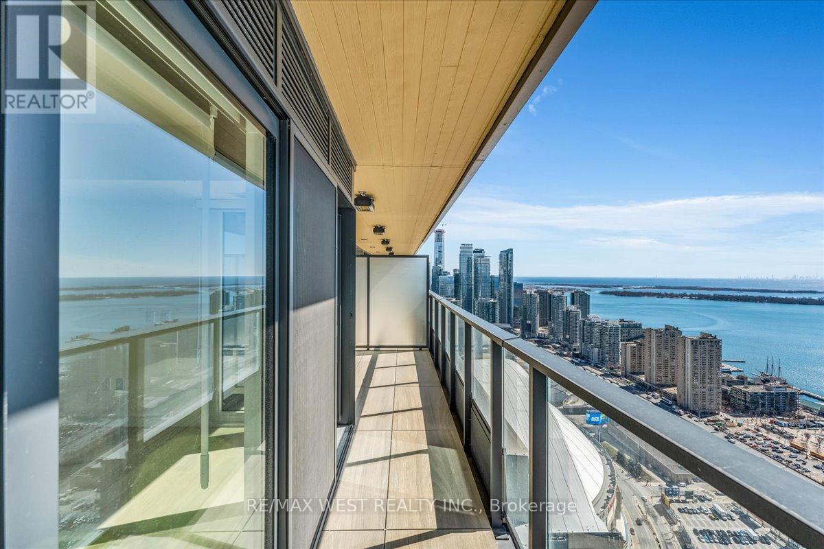 5709 - 1 Concord Cityplace Way, Toronto, Ontario  M5V 0X3 - Photo 43 - C12982098