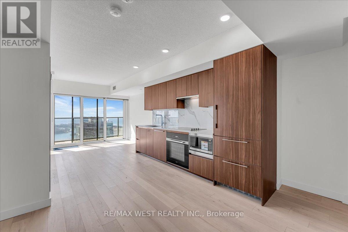 5709 - 1 Concord Cityplace Way, Toronto, Ontario  M5V 0X3 - Photo 6 - C12982098