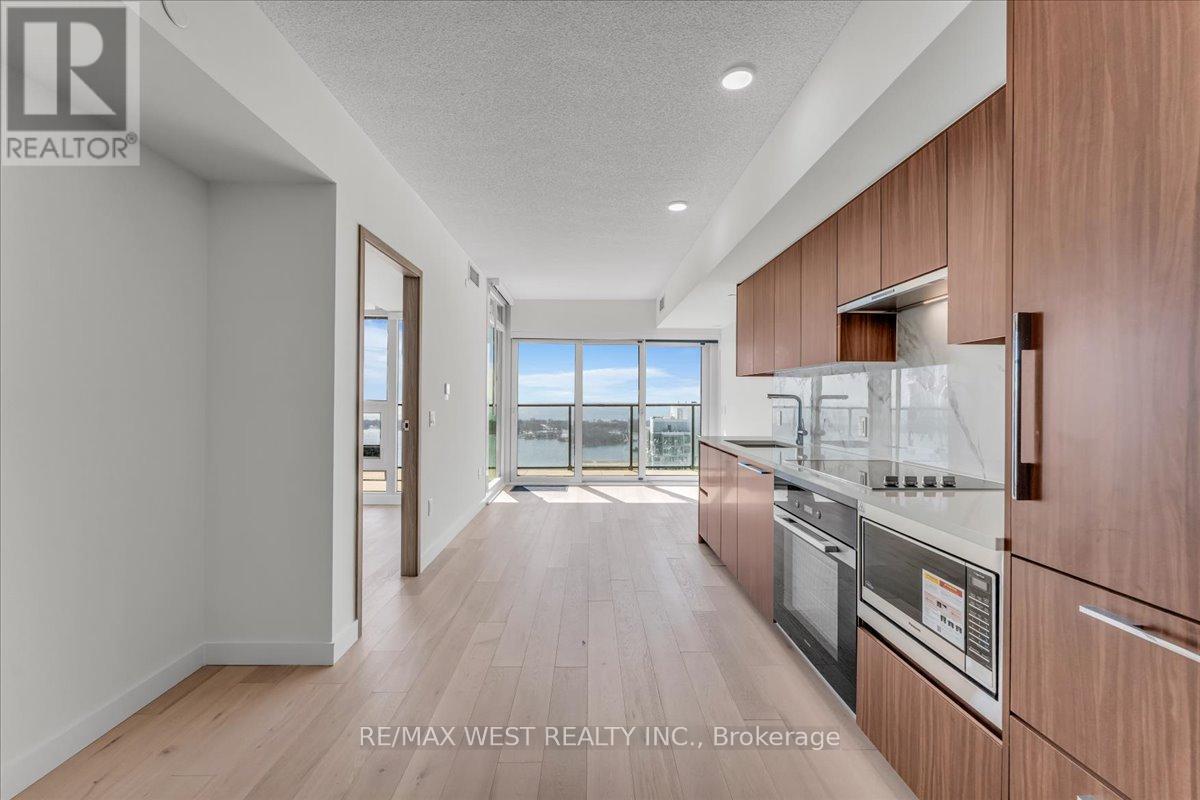 5709 - 1 Concord Cityplace Way, Toronto, Ontario  M5V 0X3 - Photo 8 - C12982098