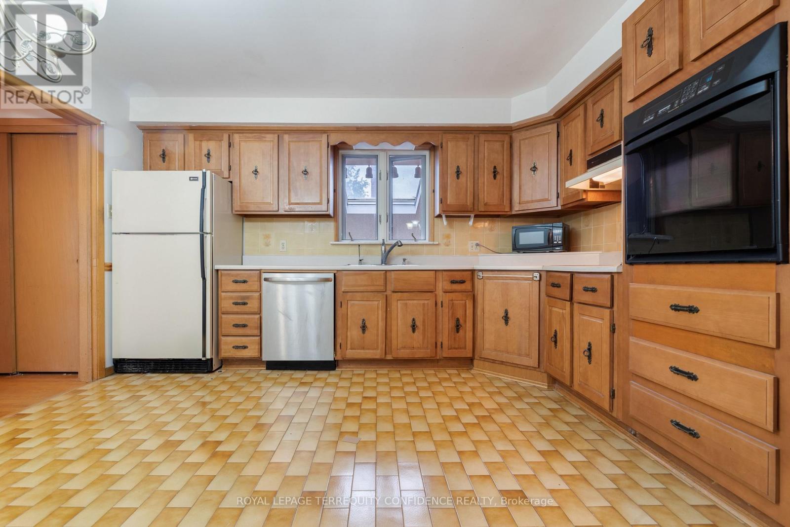 50 Wynn Road, Toronto, Ontario  M2R 1S9 - Photo 10 - C12982128