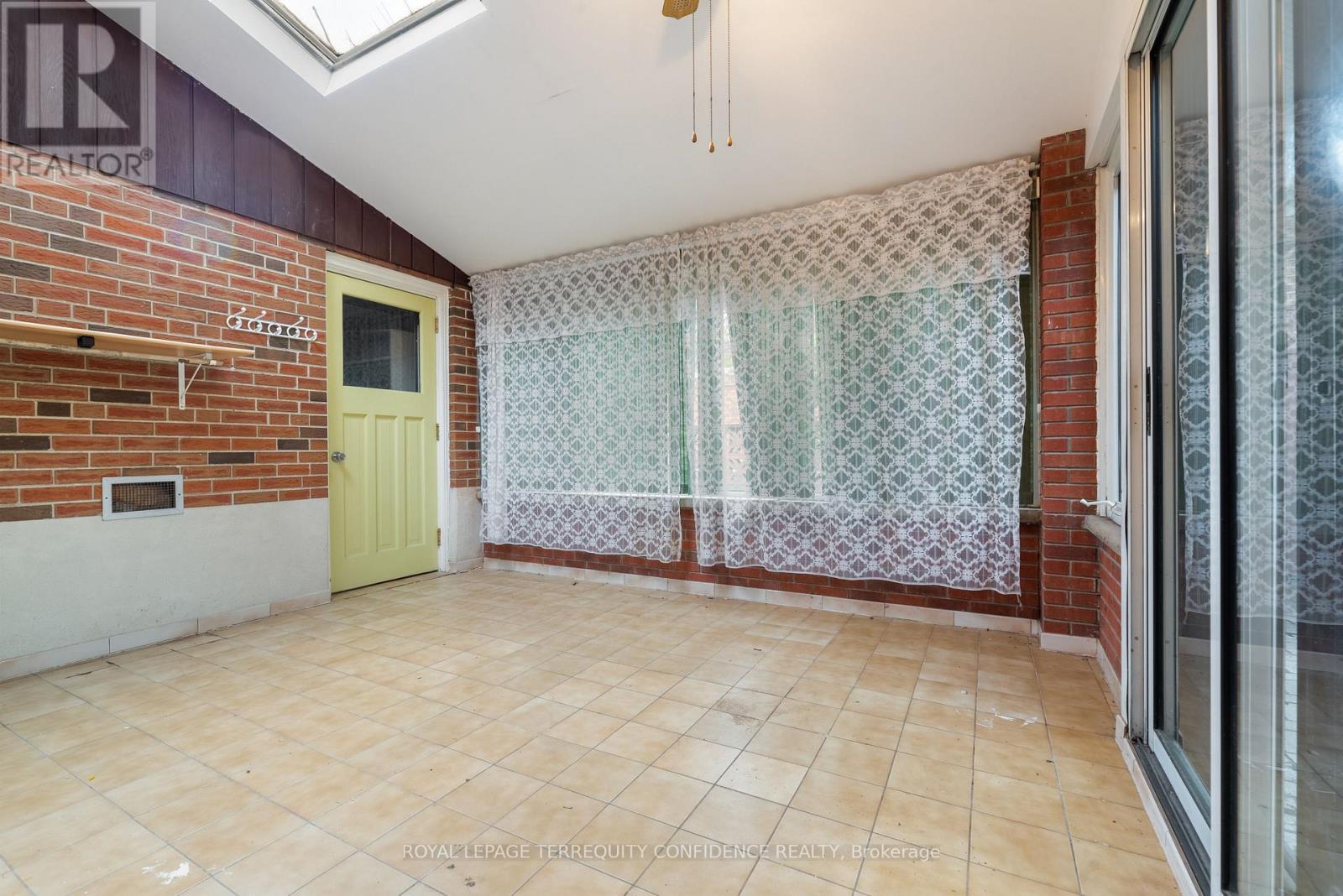 50 Wynn Road, Toronto, Ontario  M2R 1S9 - Photo 18 - C12982128