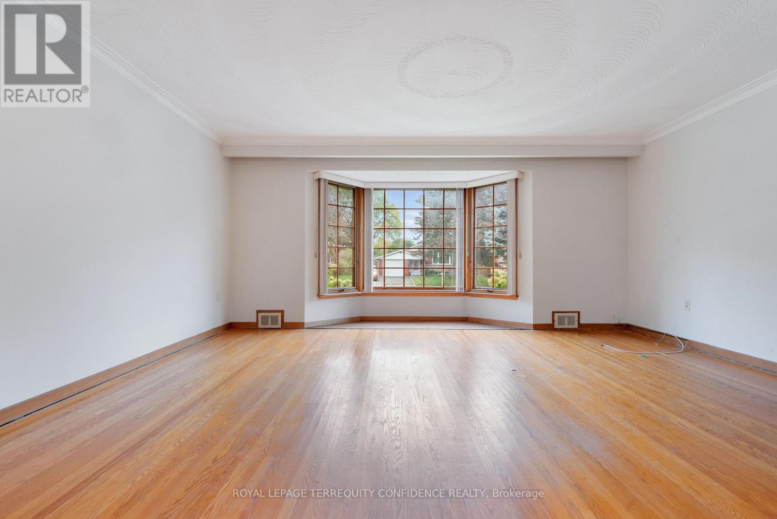 50 Wynn Road, Toronto, Ontario  M2R 1S9 - Photo 5 - C12982128