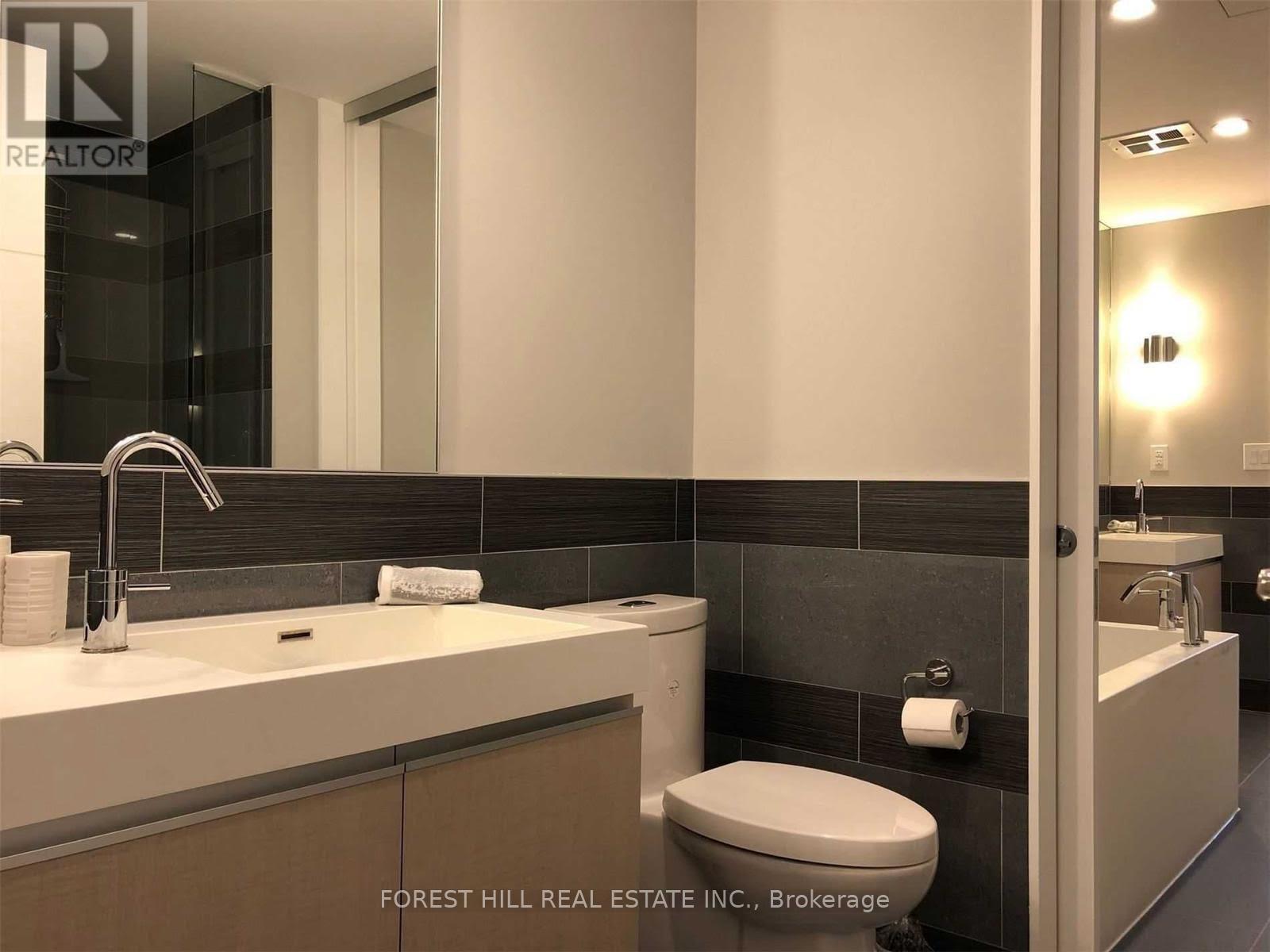 1702 - 390 Cherry Street, Toronto, Ontario  M5A 3L1 - Photo 10 - C12982214