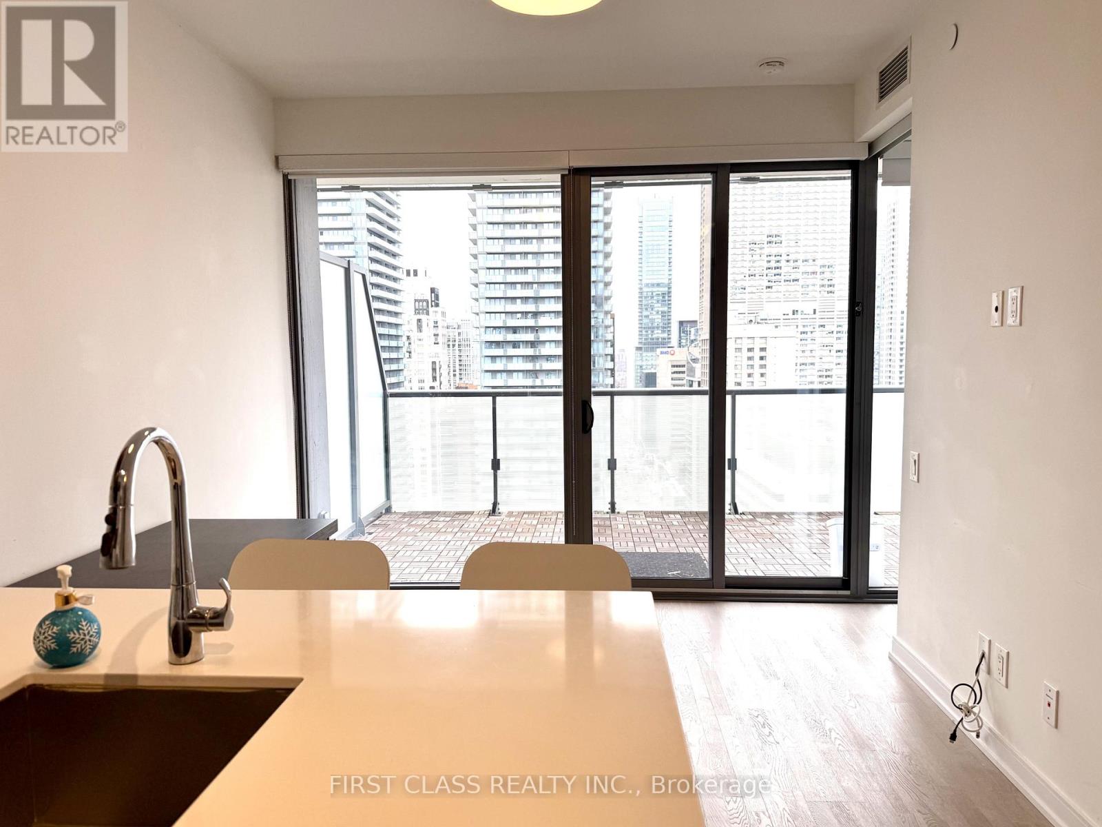 2609 - 57 St Joseph Street, Toronto, Ontario  M5S 0C5 - Photo 5 - C12982248