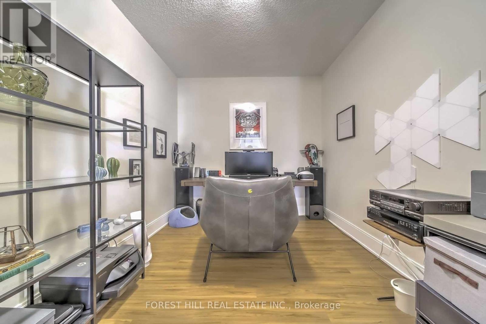 1709 - 25 Broadway Avenue, Toronto, Ontario  M4P 1T7 - Photo 3 - C12982252