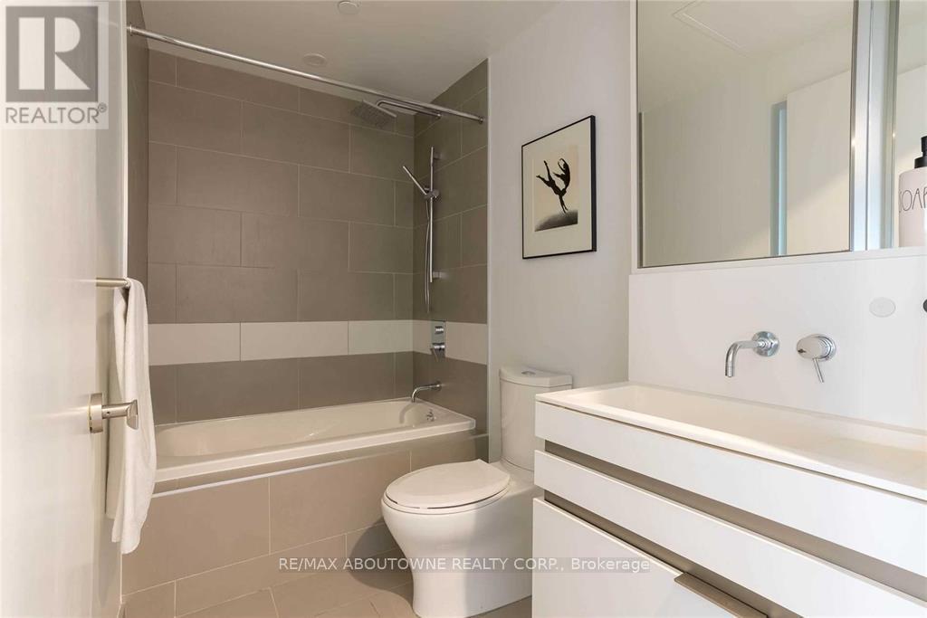 1811 - 197 Yonge Street, Toronto, Ontario  M5B 0C1 - Photo 24 - C12982294