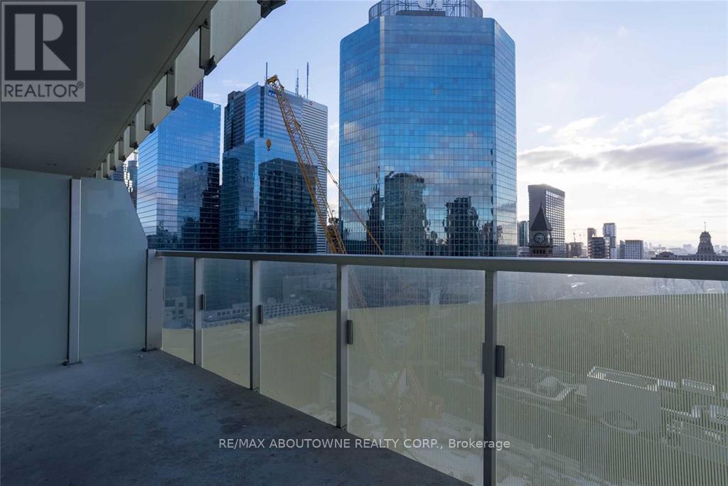 1811 - 197 Yonge Street, Toronto, Ontario  M5B 0C1 - Photo 25 - C12982294