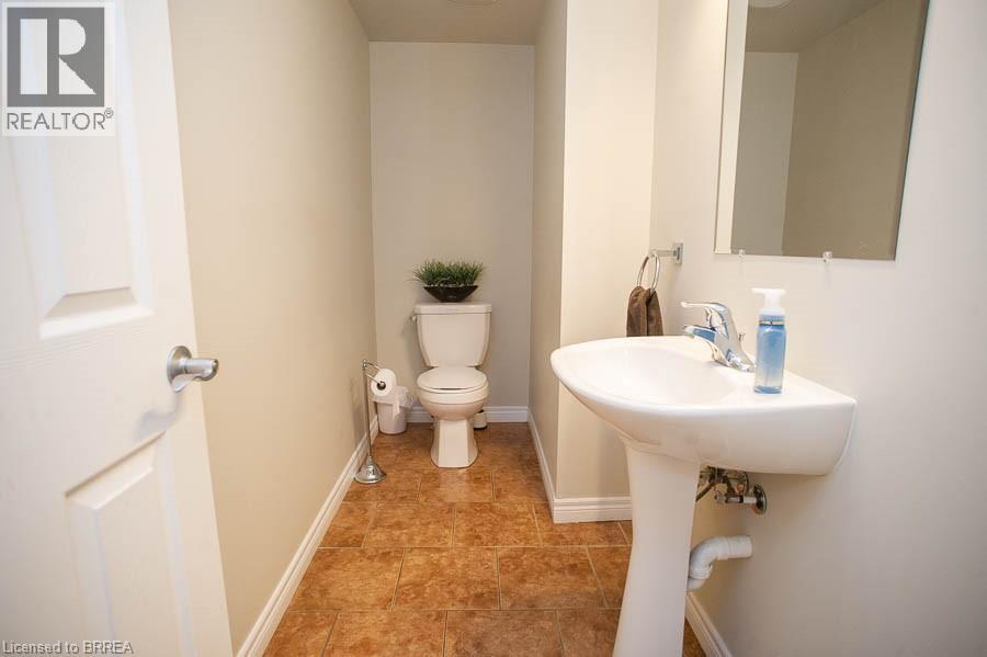 20 Mcconkey Crescent Unit# 67, Brantford, Ontario  N3S 0C1 - Photo 4 - 40819573