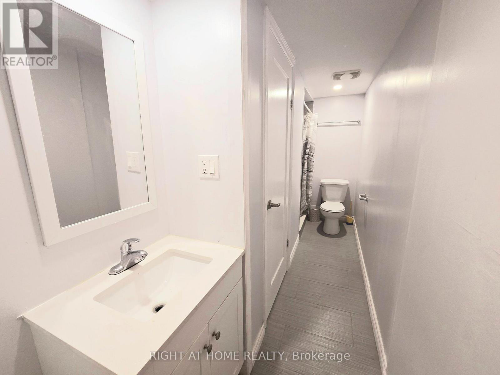 Main - 685 Greenwood Avenue, Toronto, Ontario  M4J 4B6 - Photo 11 - E12982178