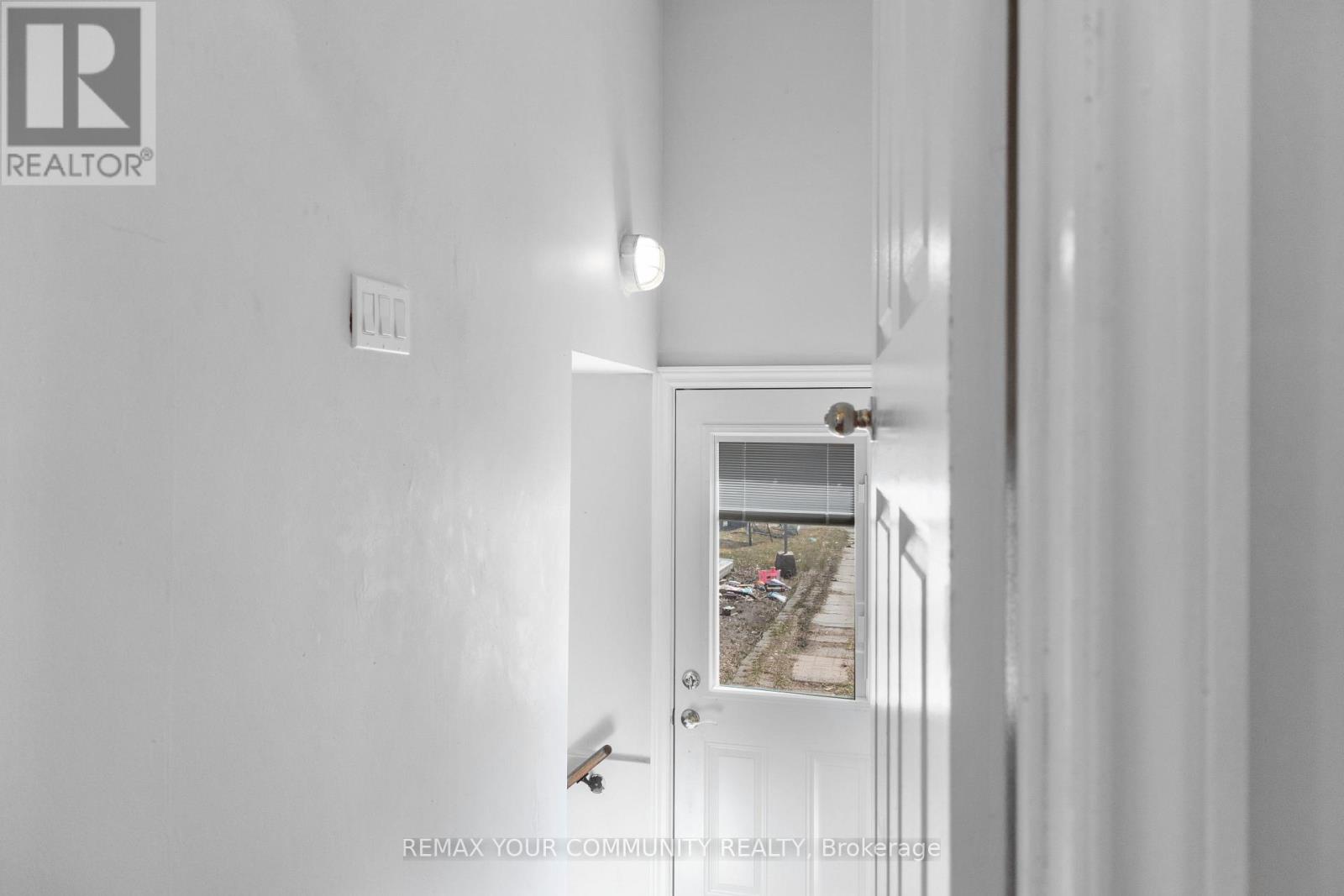 Lower - 2 Emmeline Crescent, Toronto, Ontario  M1S 1L2 - Photo 14 - E12982254