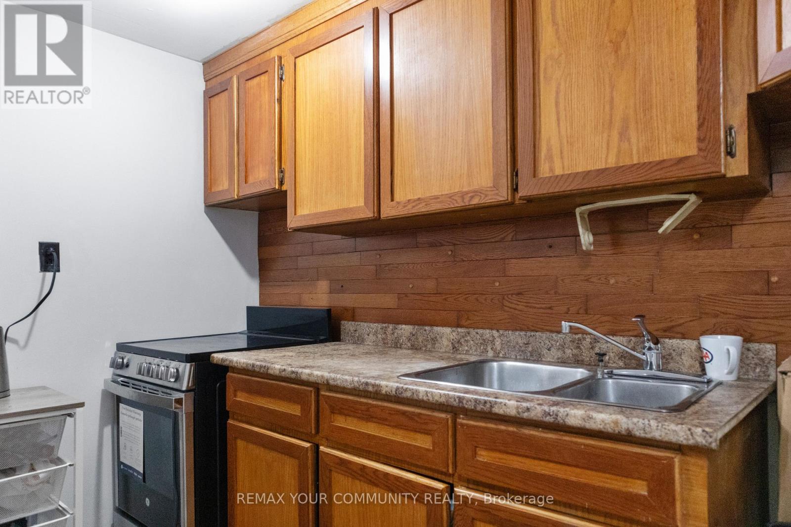 Lower - 2 Emmeline Crescent, Toronto, Ontario  M1S 1L2 - Photo 4 - E12982254