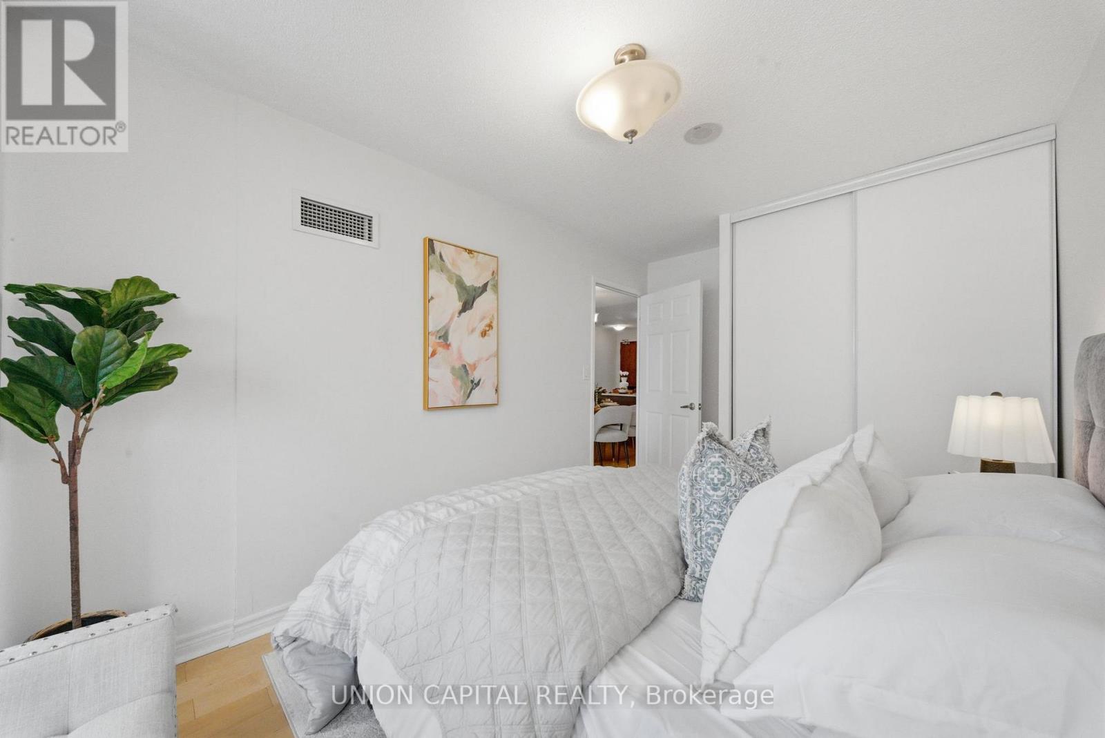 211 - 35 Hollywood Avenue, Toronto, Ontario  M2N 0A9 - Photo 22 - C12975548