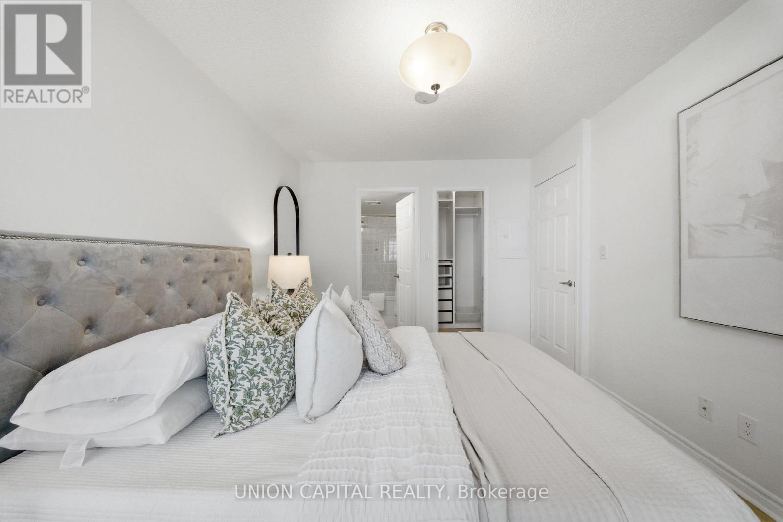 211 - 35 Hollywood Avenue, Toronto, Ontario  M2N 0A9 - Photo 15 - C12975548