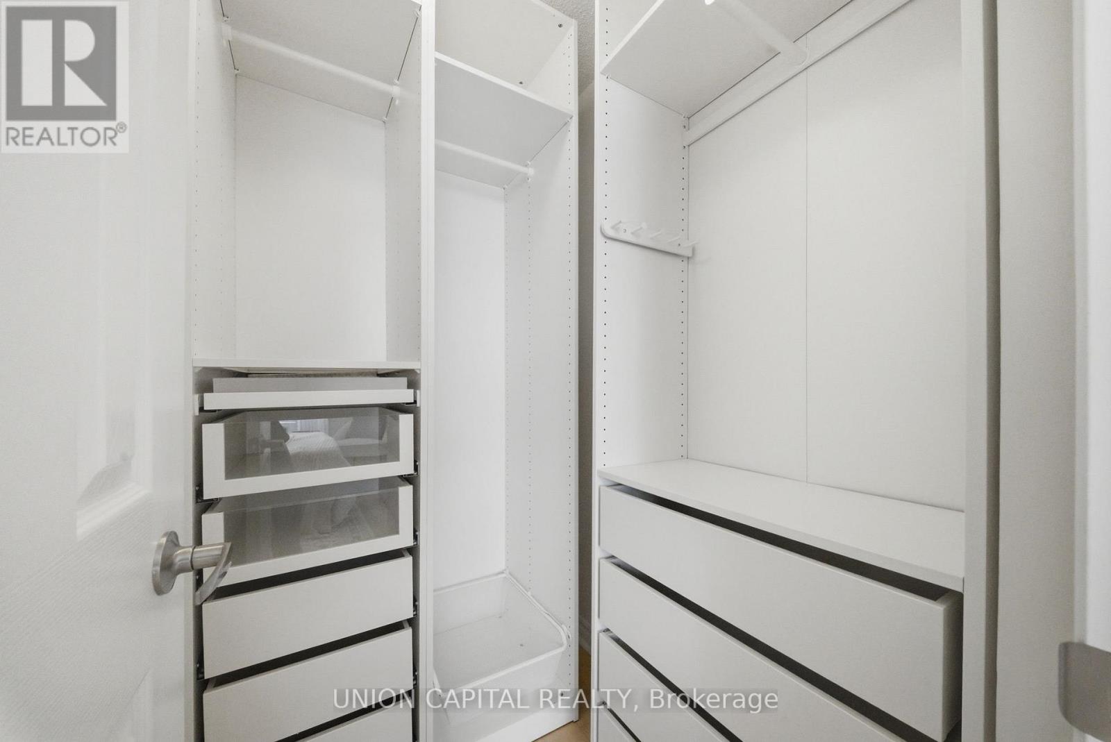 211 - 35 Hollywood Avenue, Toronto, Ontario  M2N 0A9 - Photo 18 - C12975548