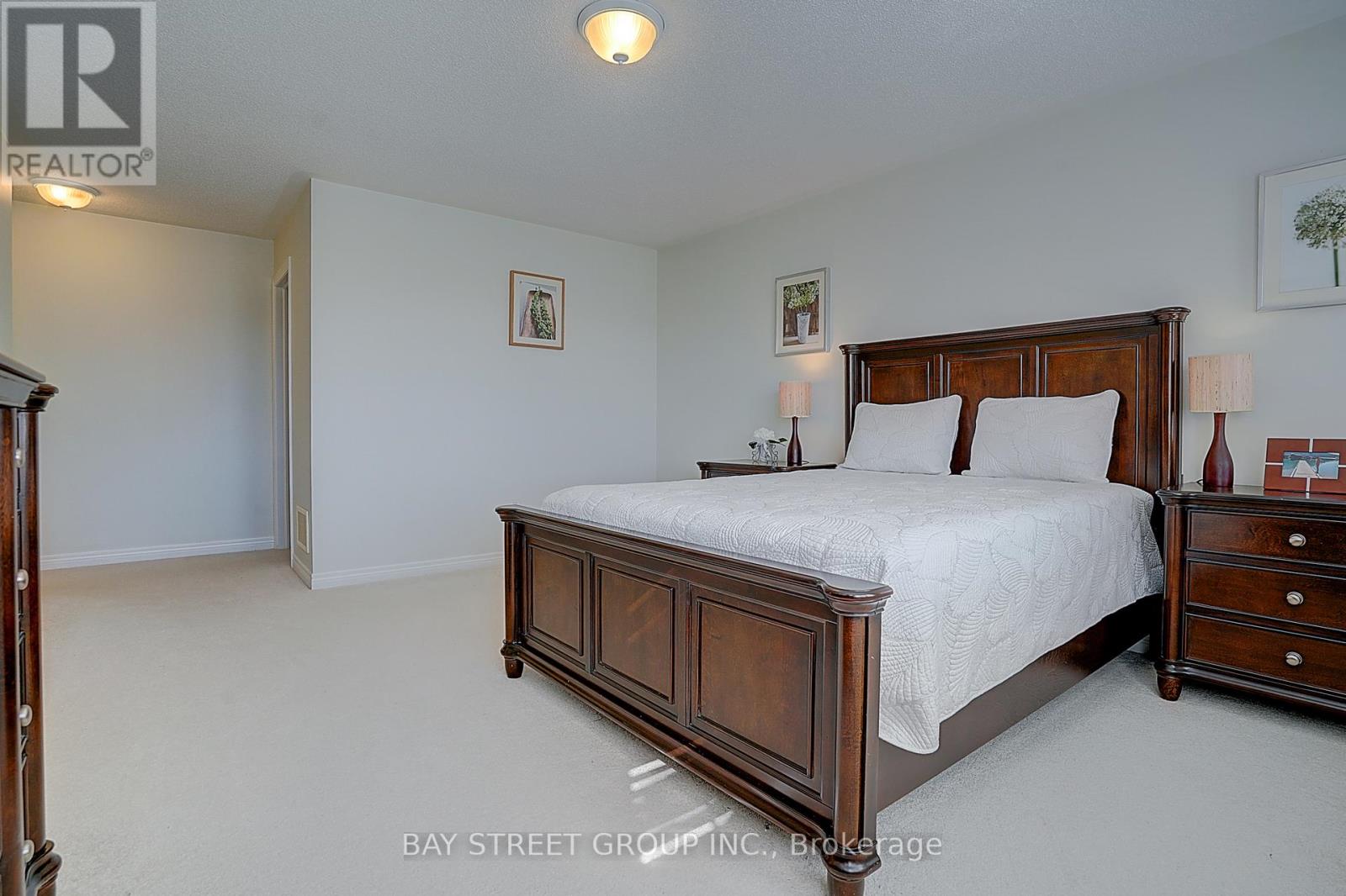 90 Gable Avenue N, Markham, Ontario  L6C 2W6 - Photo 32 - N12976604