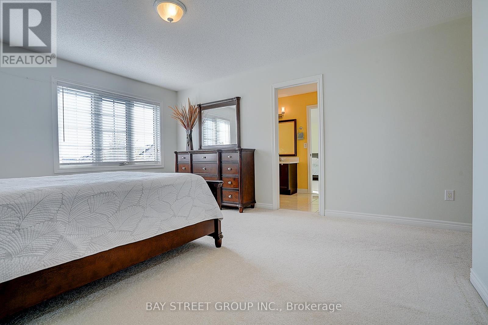 90 Gable Avenue N, Markham, Ontario  L6C 2W6 - Photo 31 - N12976604