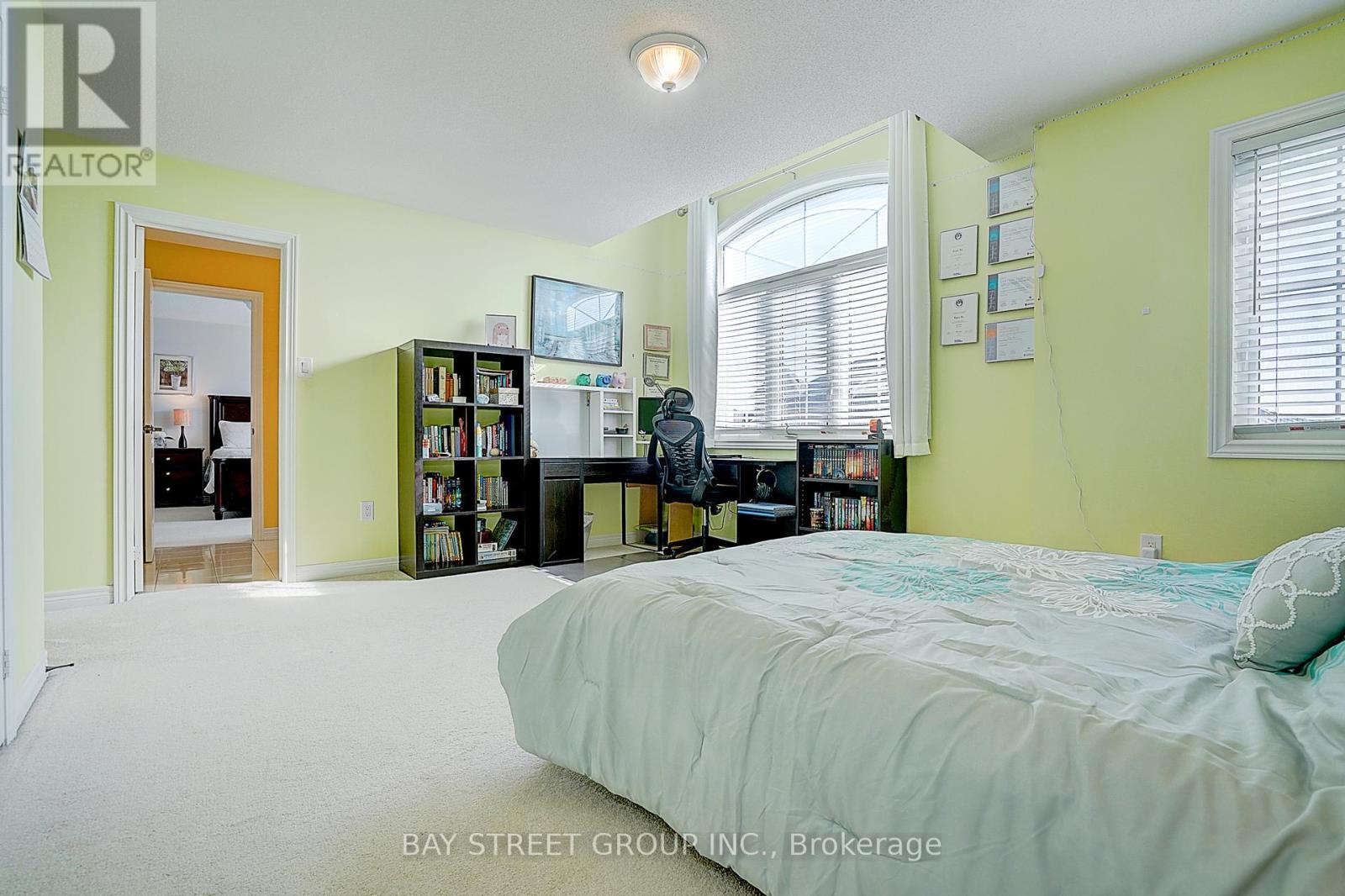 90 Gable Avenue N, Markham, Ontario  L6C 2W6 - Photo 35 - N12976604