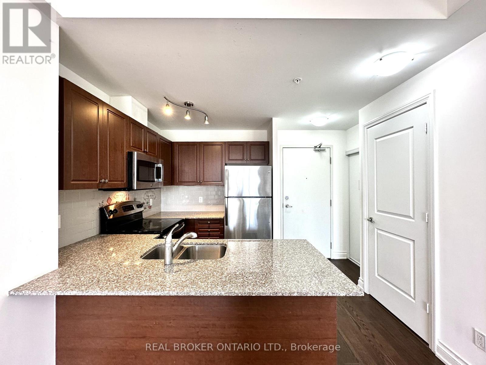 404 - 68 Main Street N, Markham, Ontario  L3P 0N5 - Photo 11 - N12980612