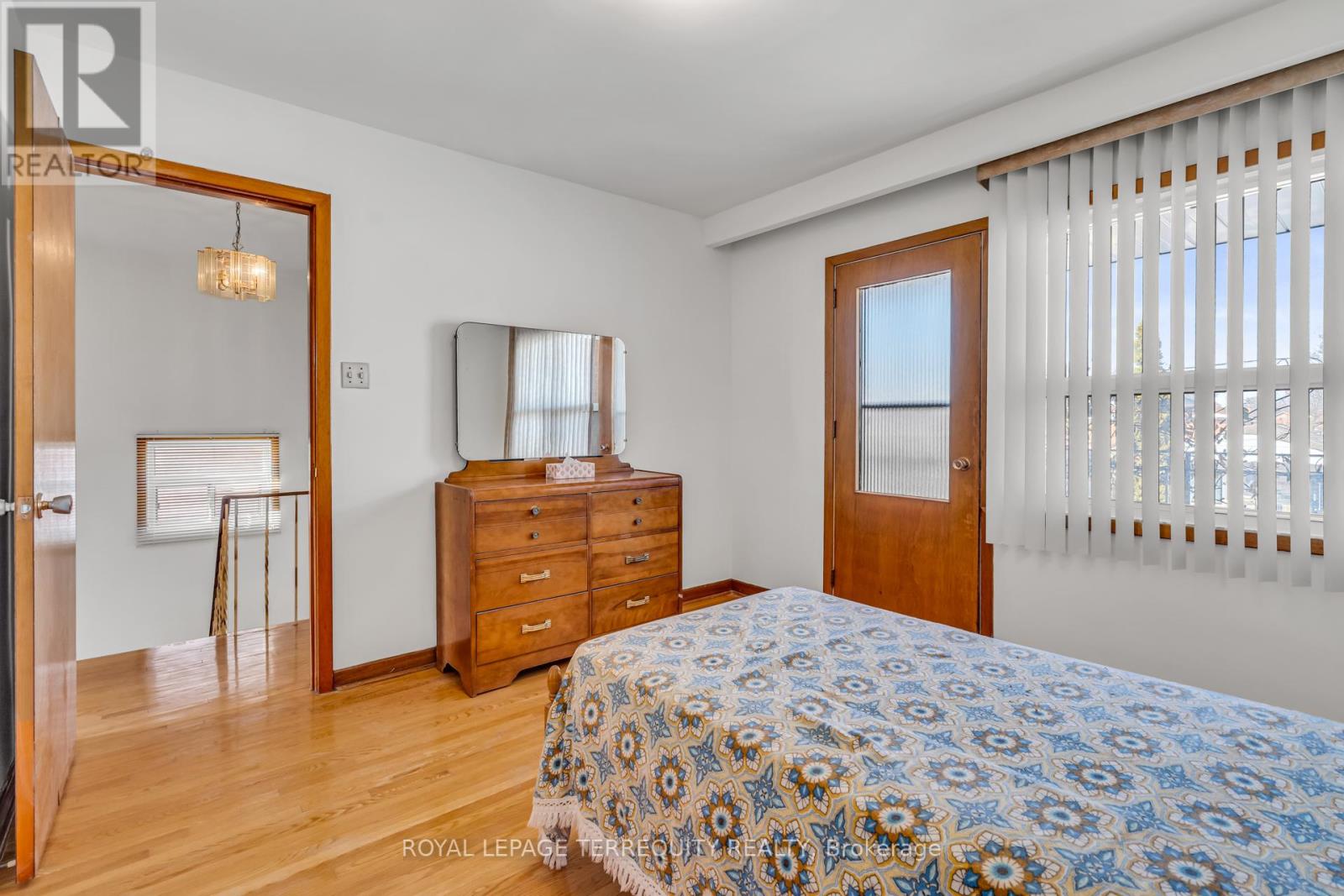 141 Harding Avenue, Toronto, Ontario  M6M 3A7 - Photo 16 - W12800622