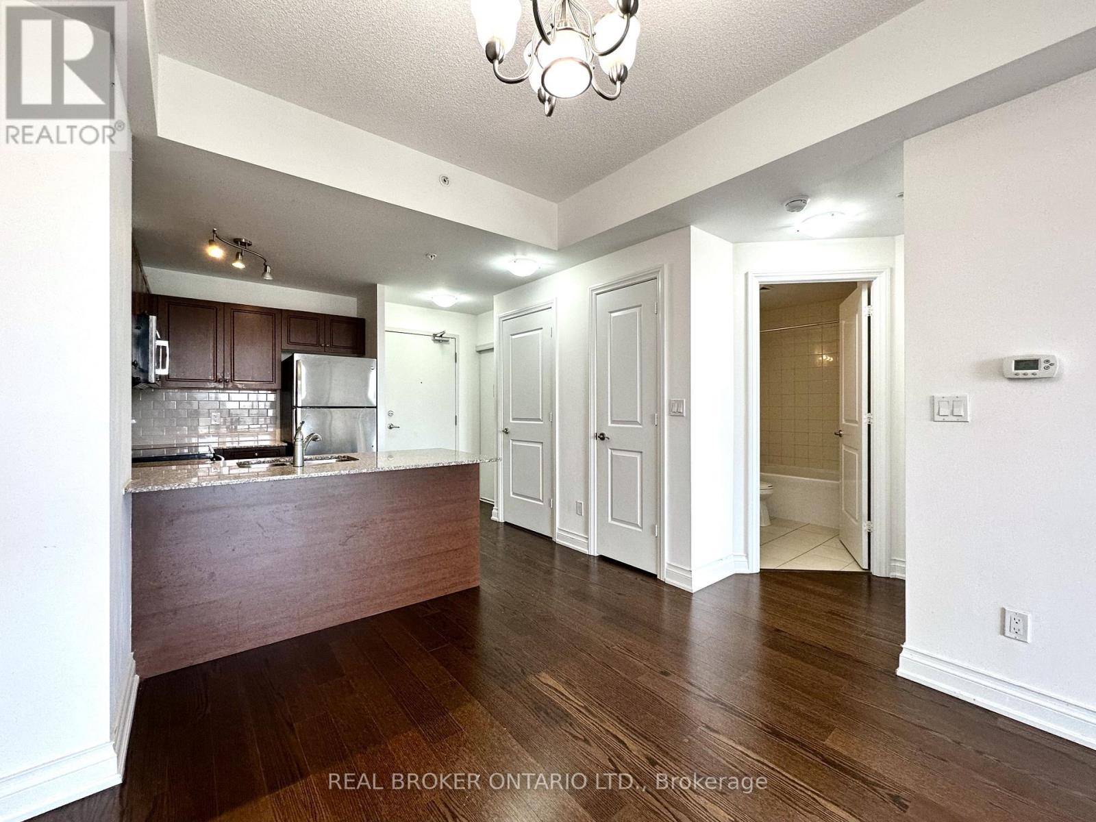 404 - 68 Main Street N, Markham, Ontario  L3P 0N5 - Photo 7 - N12980612