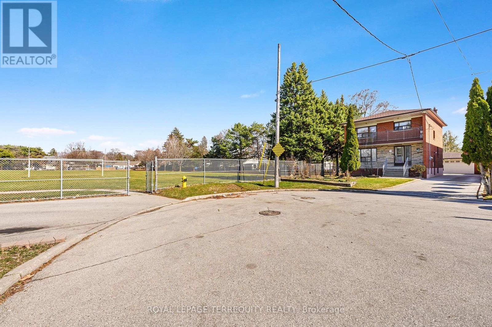 141 Harding Avenue, Toronto, Ontario  M6M 3A7 - Photo 28 - W12800622