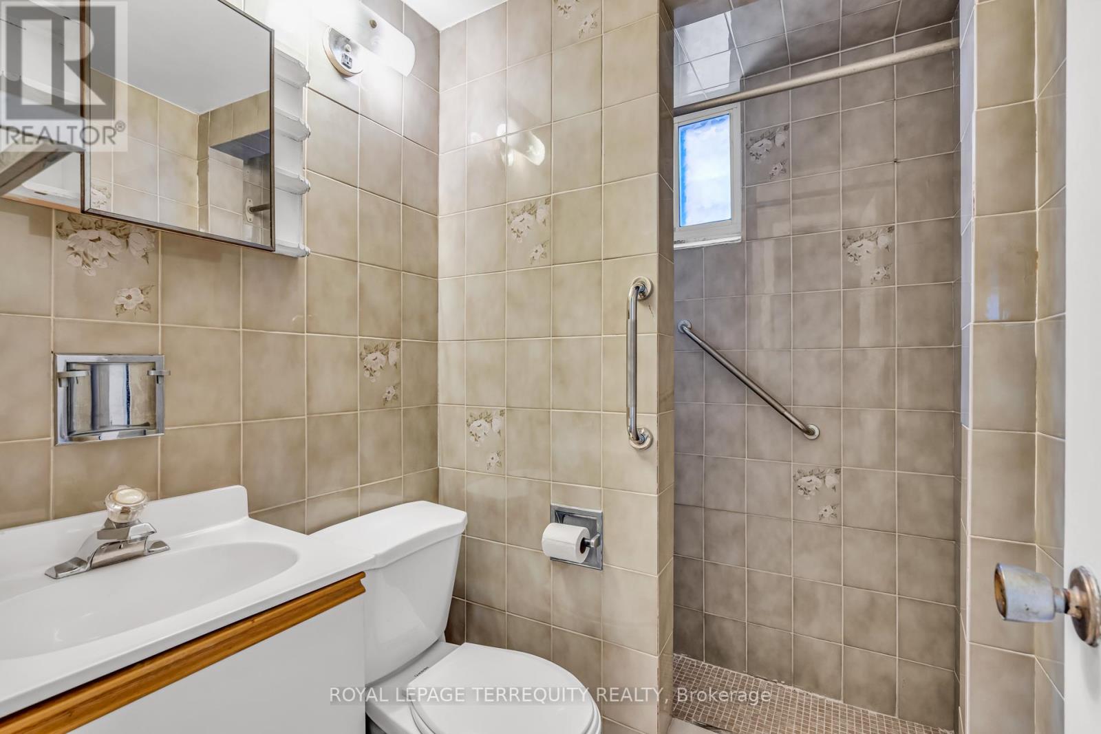 141 Harding Avenue, Toronto, Ontario  M6M 3A7 - Photo 23 - W12800622