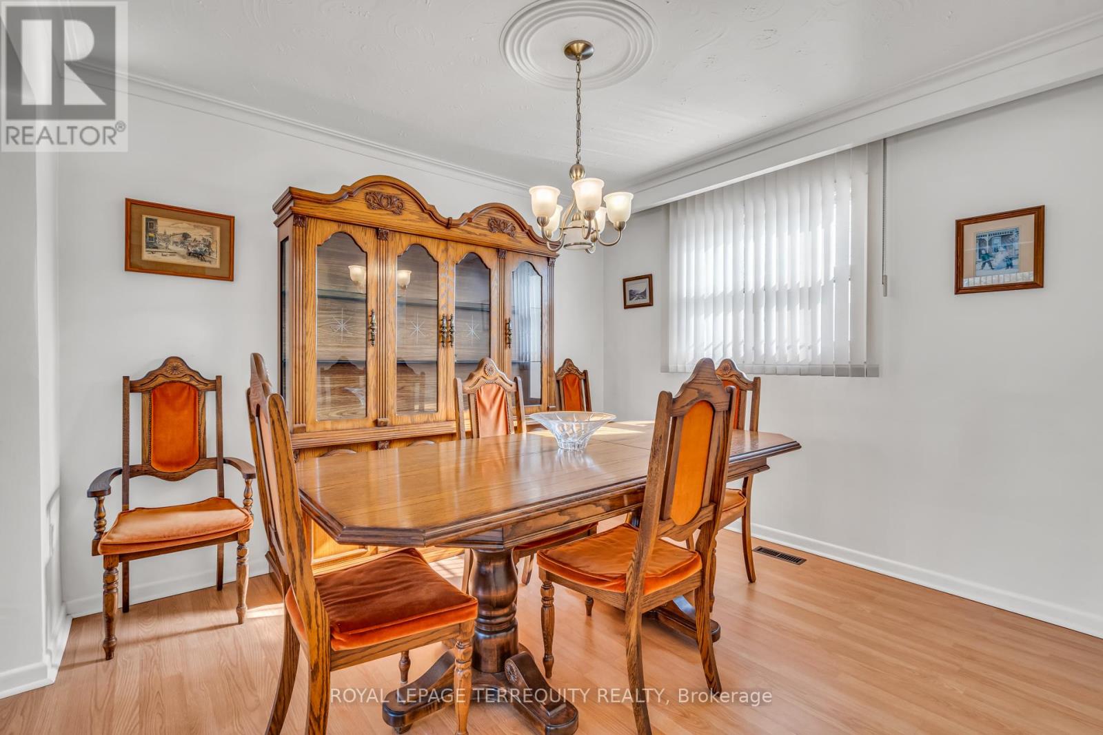 141 Harding Avenue, Toronto, Ontario  M6M 3A7 - Photo 6 - W12800622