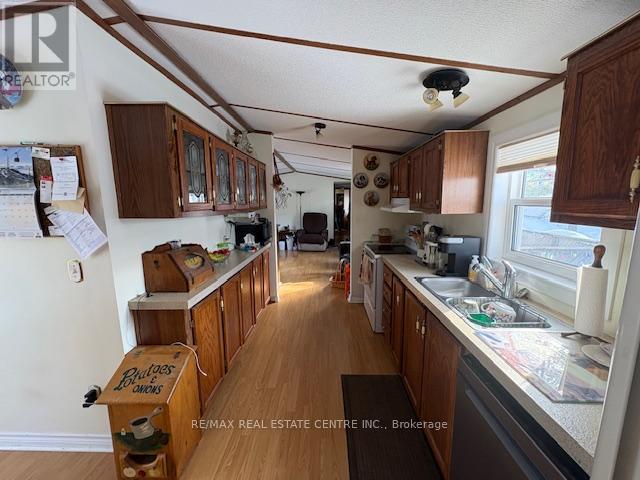 40 Maple Grove Village Road, Southgate, Ontario  N0C 1B0 - Photo 11 - X12838368