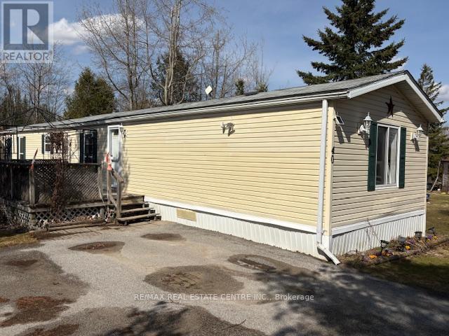 40 Maple Grove Village Road, Southgate, Ontario  N0C 1B0 - Photo 2 - X12838368