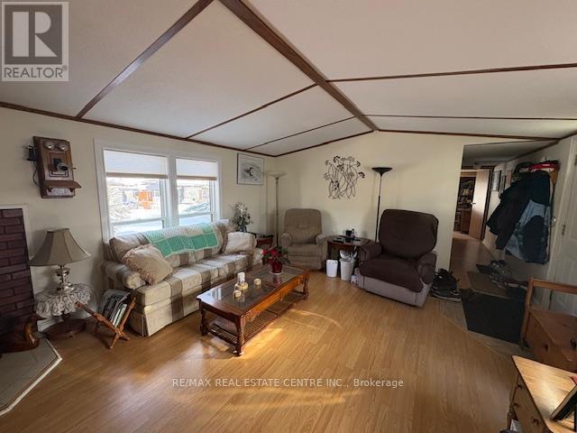 40 Maple Grove Village Road, Southgate, Ontario  N0C 1B0 - Photo 7 - X12838368