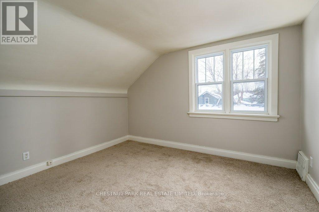 31 Washburn Street, Prince Edward County, Ontario  K0K 2T0 - Photo 12 - X12779958