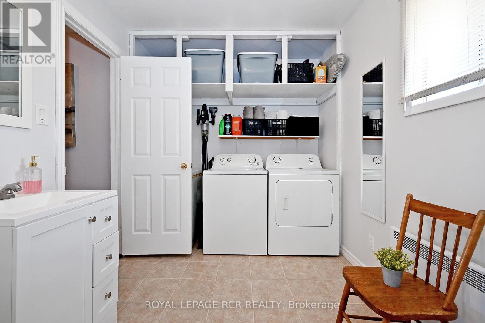 993 Barton Avenue, Georgina, Ontario  L4P 3E9 - Photo 24 - N12981912