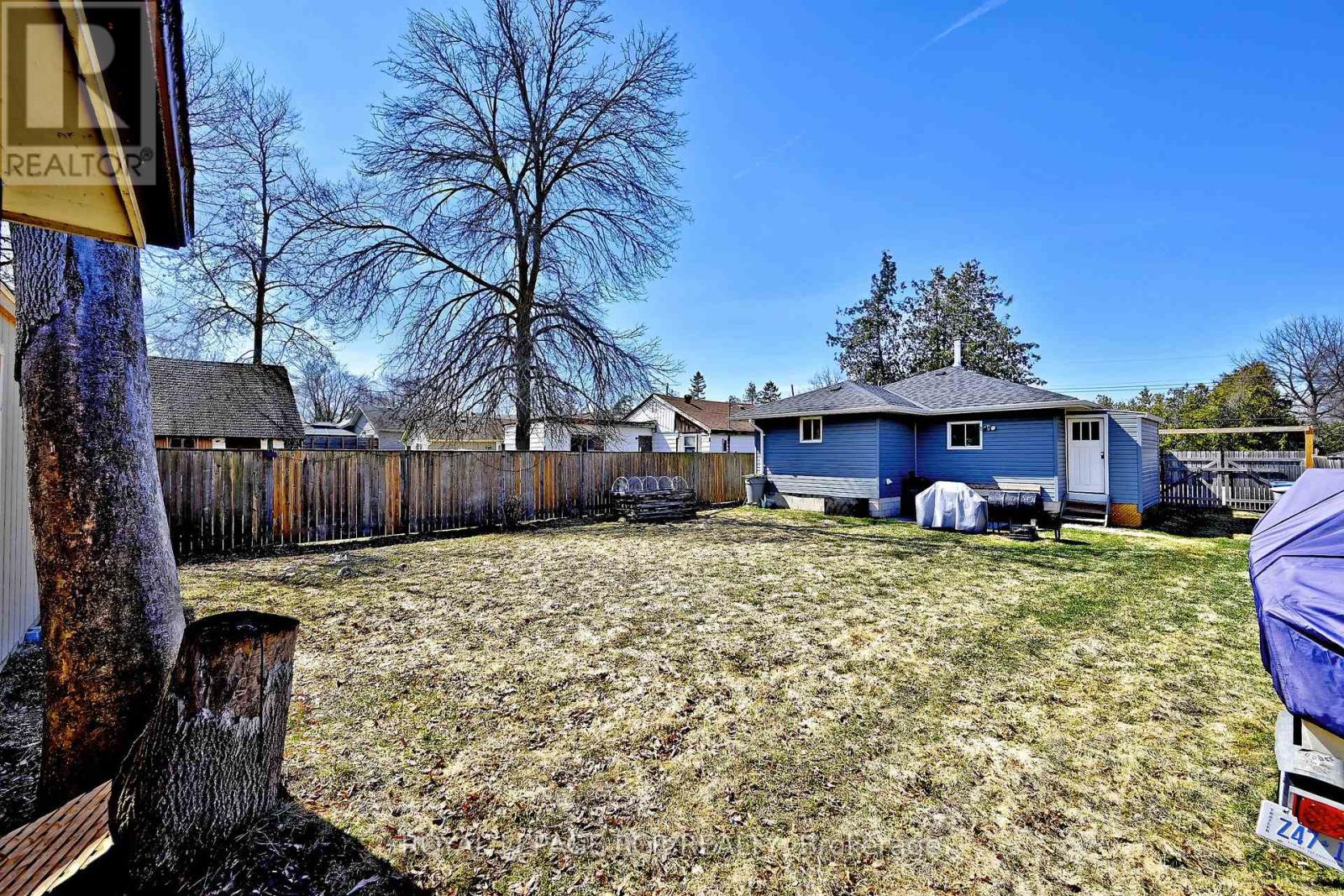 993 Barton Avenue, Georgina, Ontario  L4P 3E9 - Photo 29 - N12981912