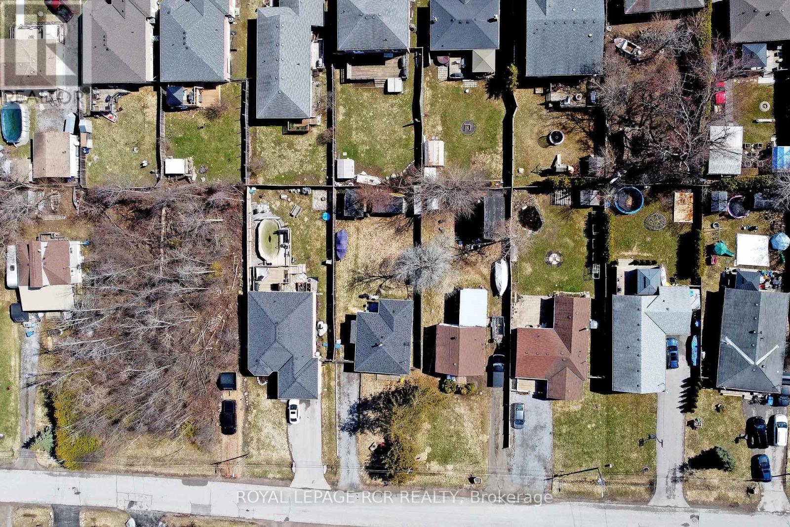 993 Barton Avenue, Georgina, Ontario  L4P 3E9 - Photo 35 - N12981912