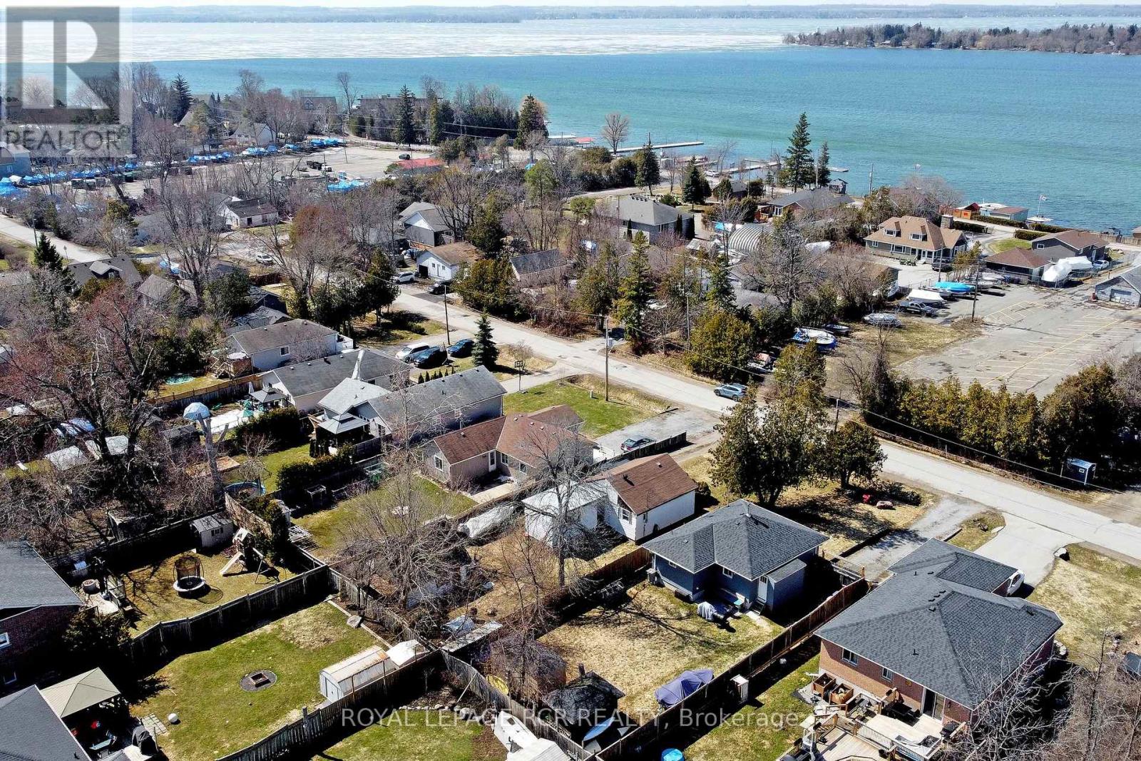 993 Barton Avenue, Georgina, Ontario  L4P 3E9 - Photo 37 - N12981912