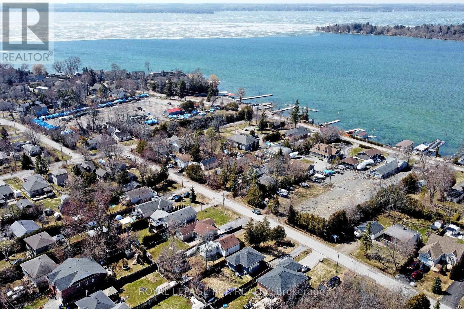 993 Barton Avenue, Georgina, Ontario  L4P 3E9 - Photo 38 - N12981912