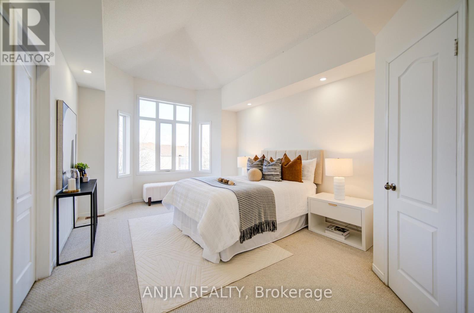 195 Shirley Drive, Richmond Hill, Ontario  L4S 1T3 - Photo 17 - N12981928