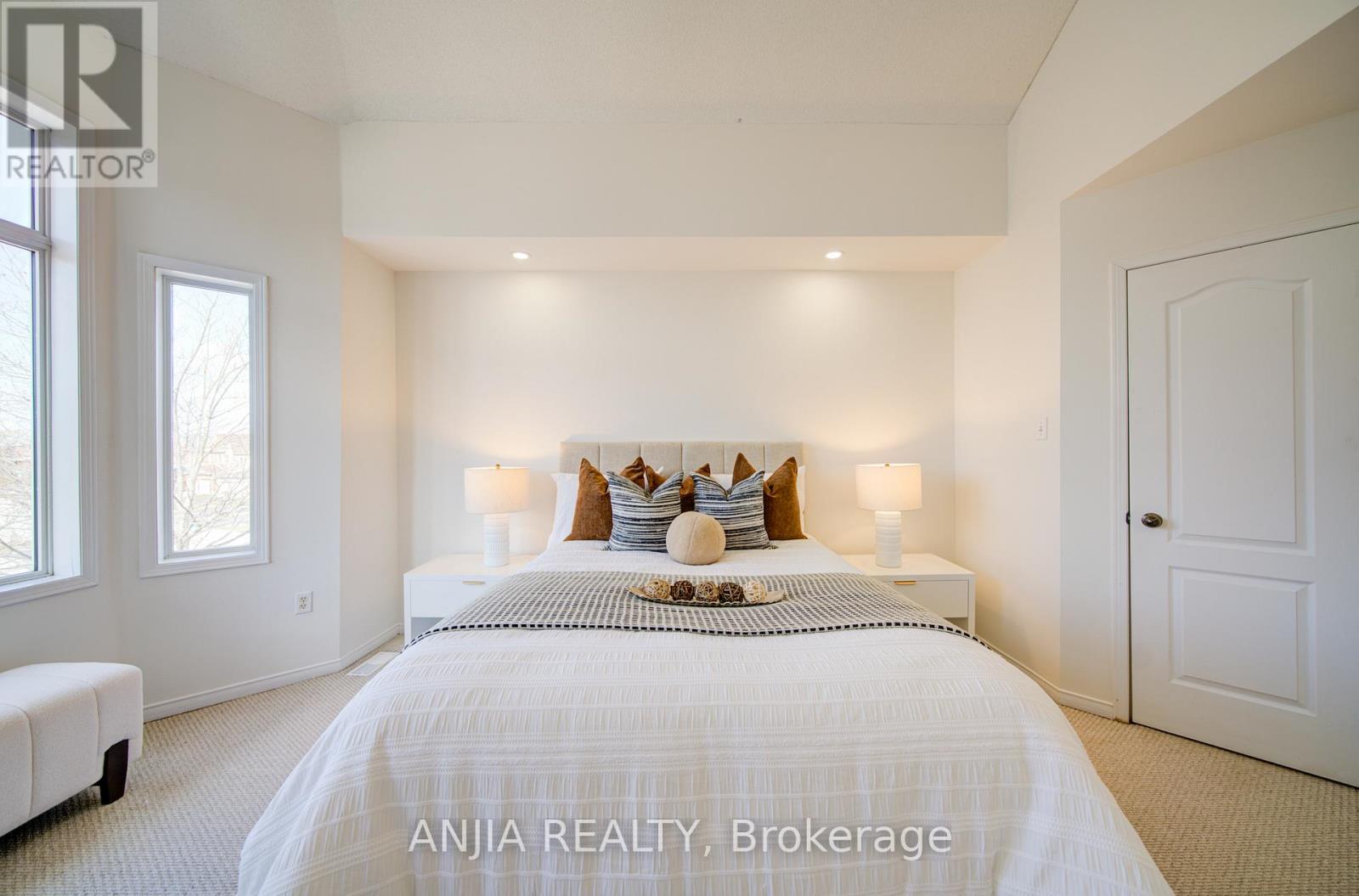 195 Shirley Drive, Richmond Hill, Ontario  L4S 1T3 - Photo 19 - N12981928